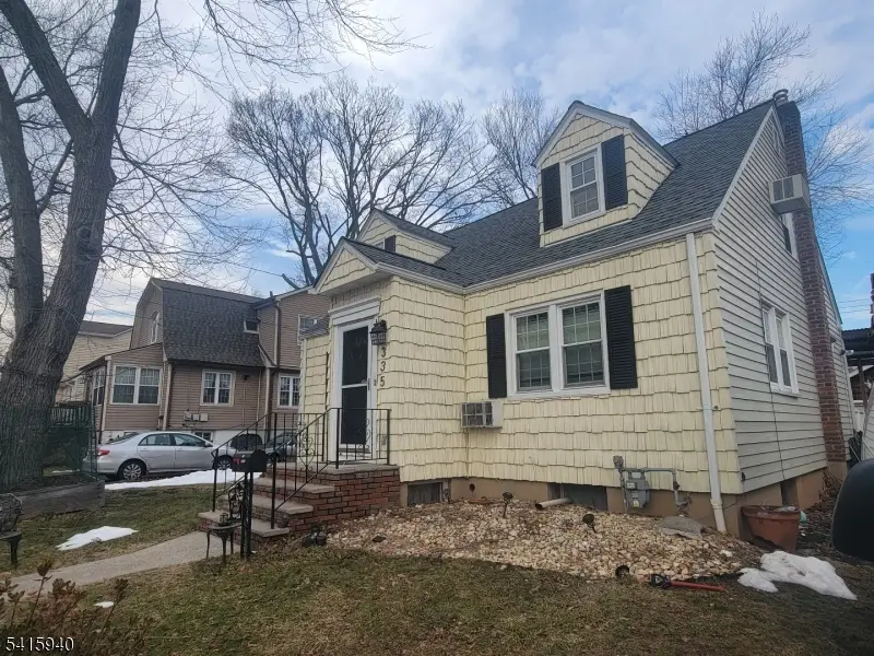 335 Dermody St, Roselle, NJ 07203 - #2