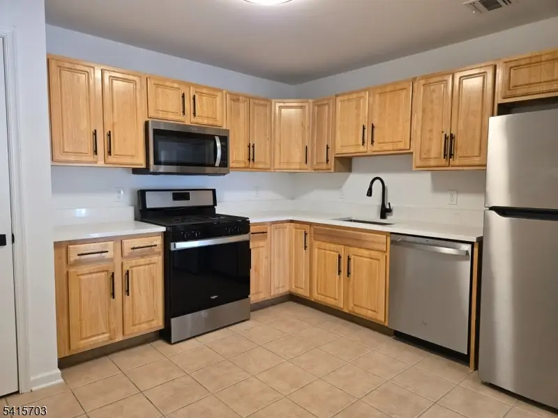 40 Forest Dr, Piscataway, NJ 08854 - #1