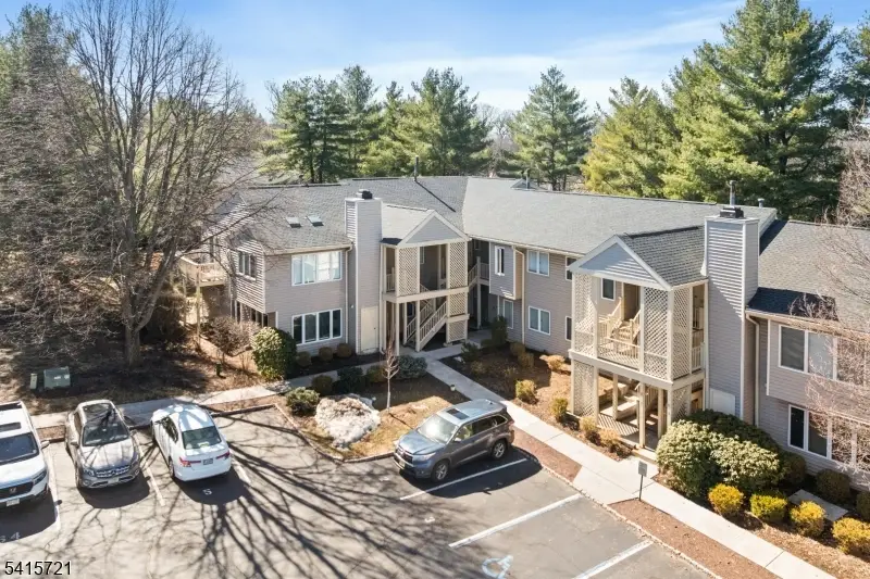 3 Augusta Dr, Clinton, NJ 08801 - #2