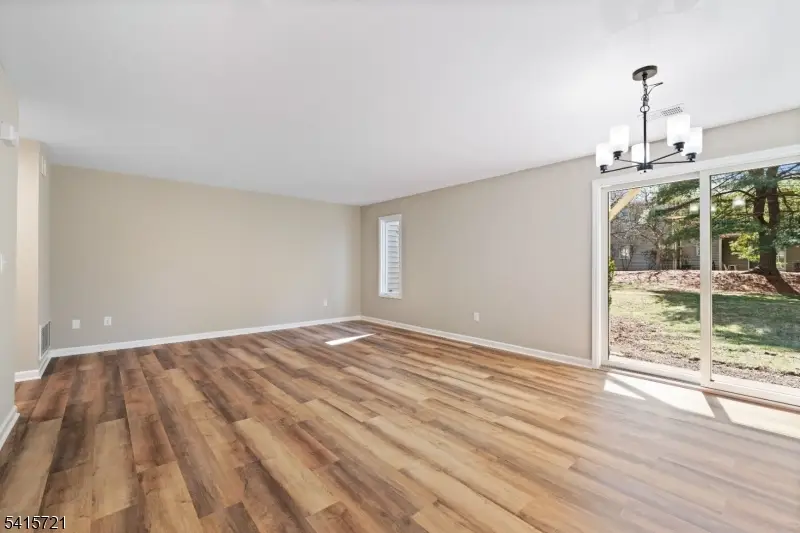 3 Augusta Dr, Clinton, NJ 08801 - #3