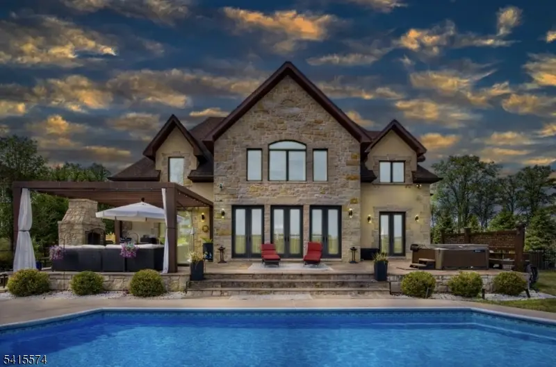 9 Catalina Dr, Lake Mohawk, NJ 07871 - #2