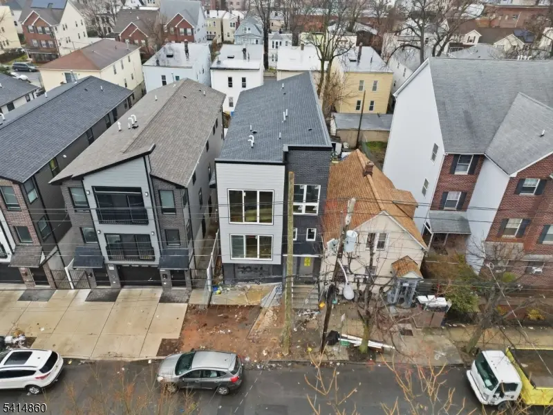 589 S 18th St, Newark, NJ 07103 - #1