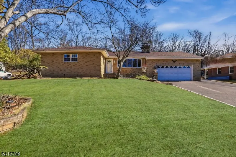 55 Stella Dr, Green Knoll, NJ 08807 - #1