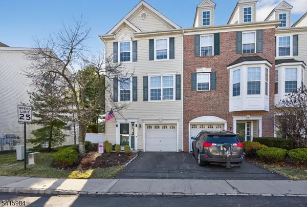 16 Sundance Way, Lopatcong Twp., NJ 08865