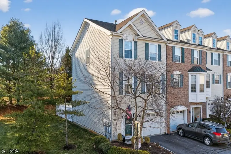 16 Sundance Way, Lopatcong, NJ 08865 - #3