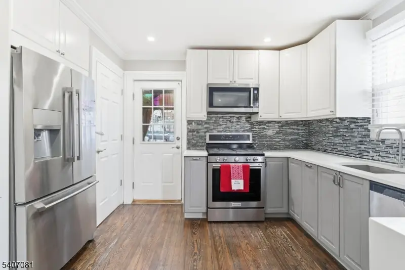 32 Elmwood Ter, Irvington, NJ 07111 - #3