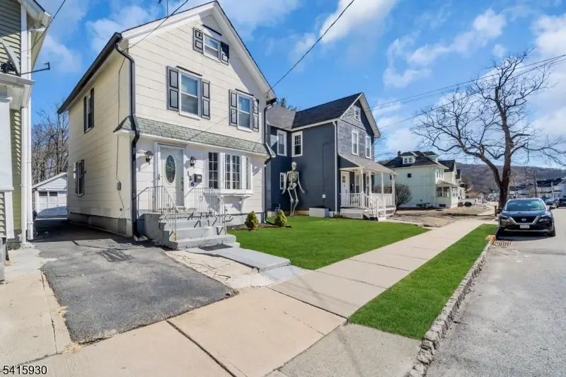 126 Princeton Ave, Dover, NJ 07801 - #3