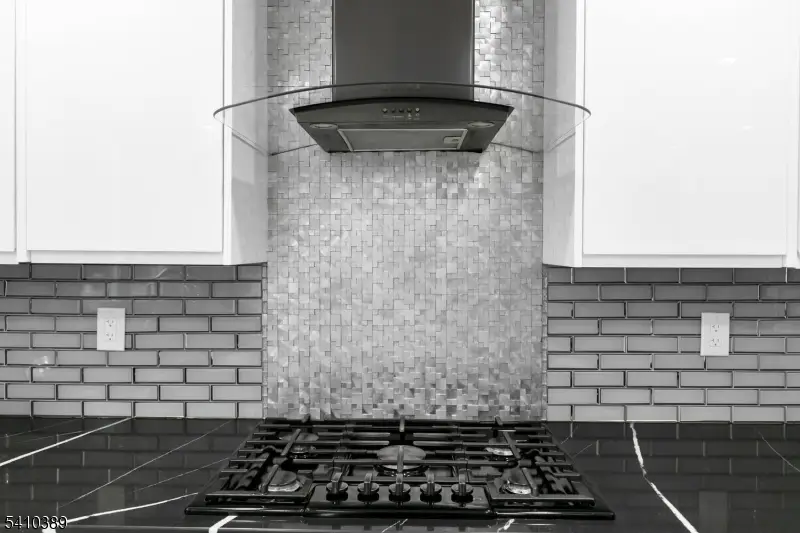 450 Vanderveer Rd, Bradley Gardens, NJ 08807 - #3