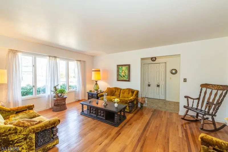 6 Darlene Ct, Randolph, NJ 07869 - #2