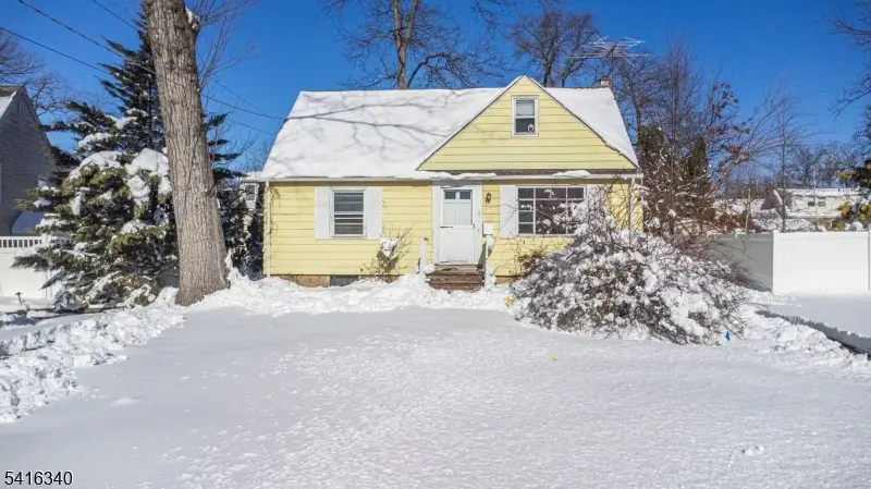 35 Beechwood Dr, Packanack Lake, NJ 07470 - #2