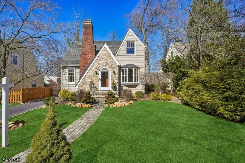 11 S Cedar Pkwy, Livingston, NJ 07039 - #2