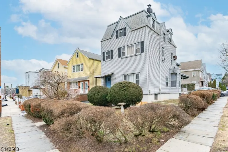 742 Avenue A, Bayonne, NJ 07002 - #1