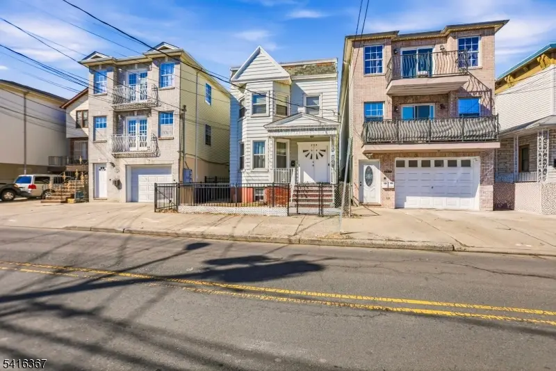 295 Old Bergen Rd, Jersey City, NJ 07305 - #3