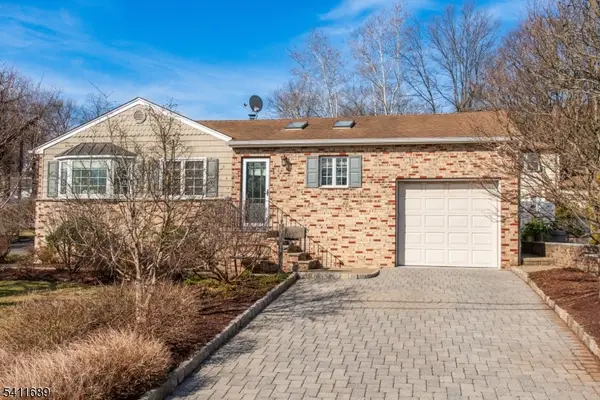 1 Milton Ave, Summit City, NJ 07901