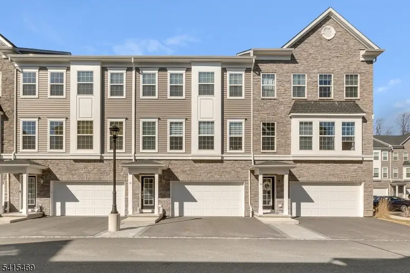 14 Coogan Ct, Morris, NJ 07950 - #1