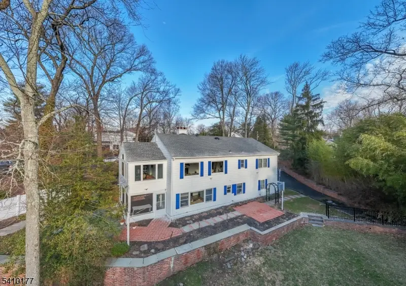 250 Old Short Hills Rd, Millburn, NJ 07078 - #2