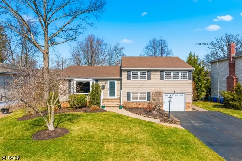 262 Cornwall Rd, Glen Rock, NJ 07452 - #1