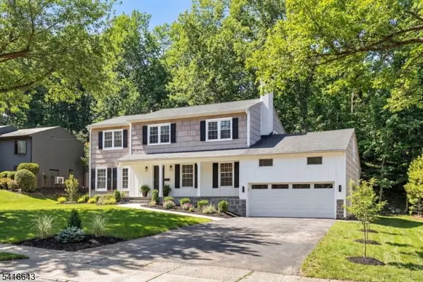 10 Robert Ct, Verona Twp., NJ 07044