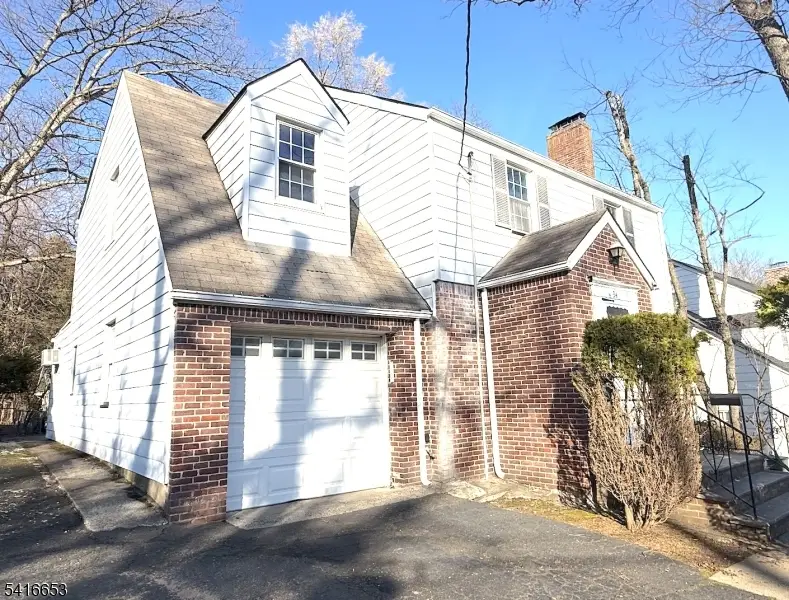 34 Howard St, Verona, NJ 07044 - #2