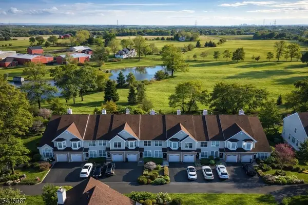 36 Gallop Ln, Franklin Twp., NJ 08873