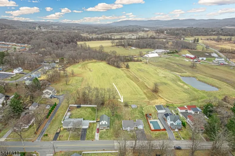 53 Walnut St, Wantage, NJ 07461 - #2