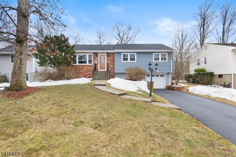 34 Seminole Ave, Oakland, NJ 07436 - #1