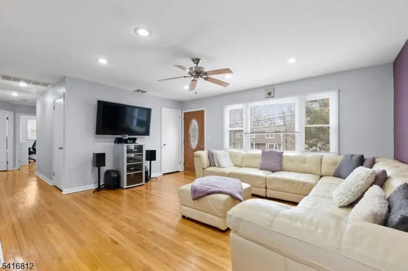 34 Seminole Ave, Oakland, NJ 07436 - #3