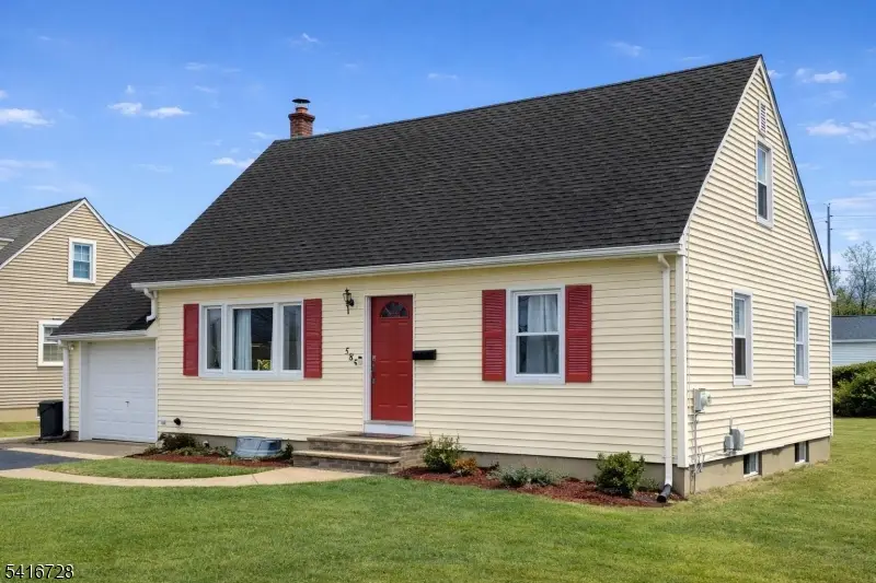 585 Mountainview Dr, North Plainfield, NJ 07063 - #2