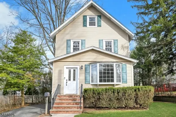 82 Blauvelt Ave, Dumont Boro, NJ 07628