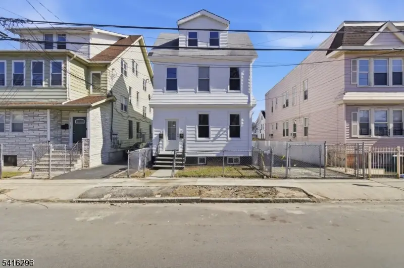 182 Norwood St, Newark, NJ 07106 - #1