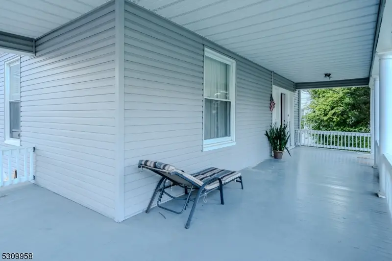 95 Beech St, East Orange, NJ 07018 - #3