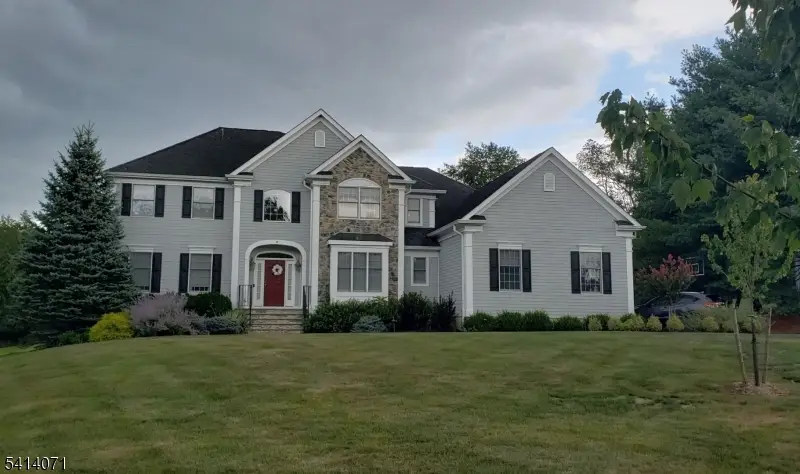 18 Laurel Ct, Branchburg, NJ 08876 - #1