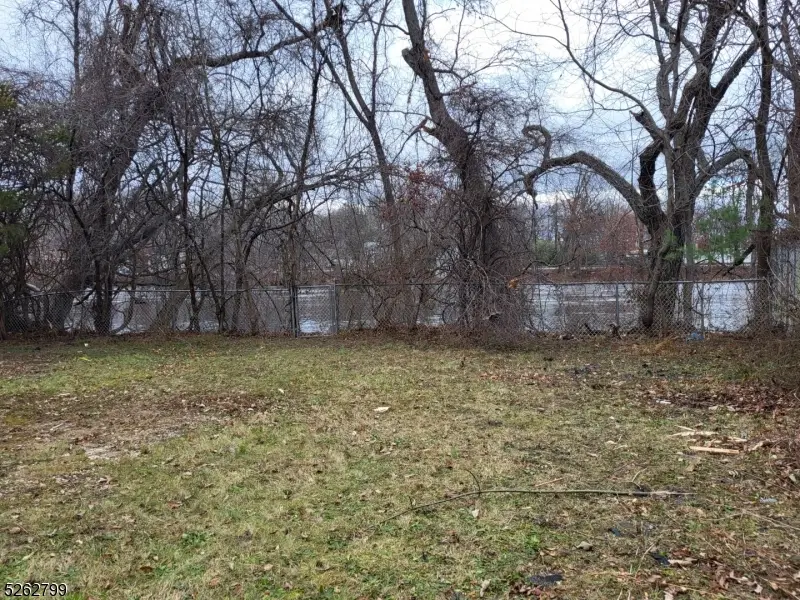 33 Riveredge Dr, Fairfield, NJ 07004 - #3