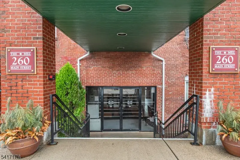 260 Main St #214, Singac, NJ 07424 - #2