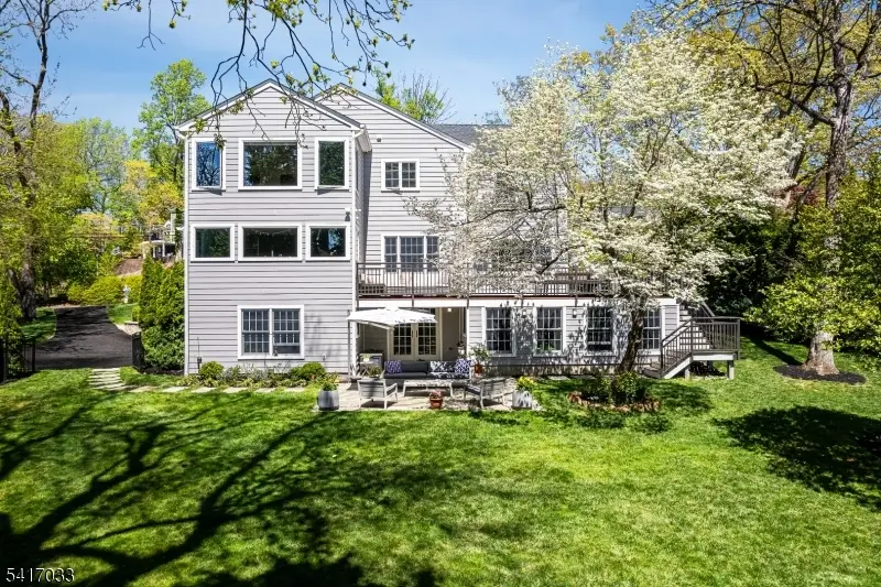 16 Nicholson Dr, Chatham, NJ 07928 - #2