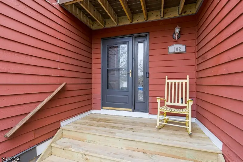 102 Clark Cir, Raritan, NJ 08822 - #2