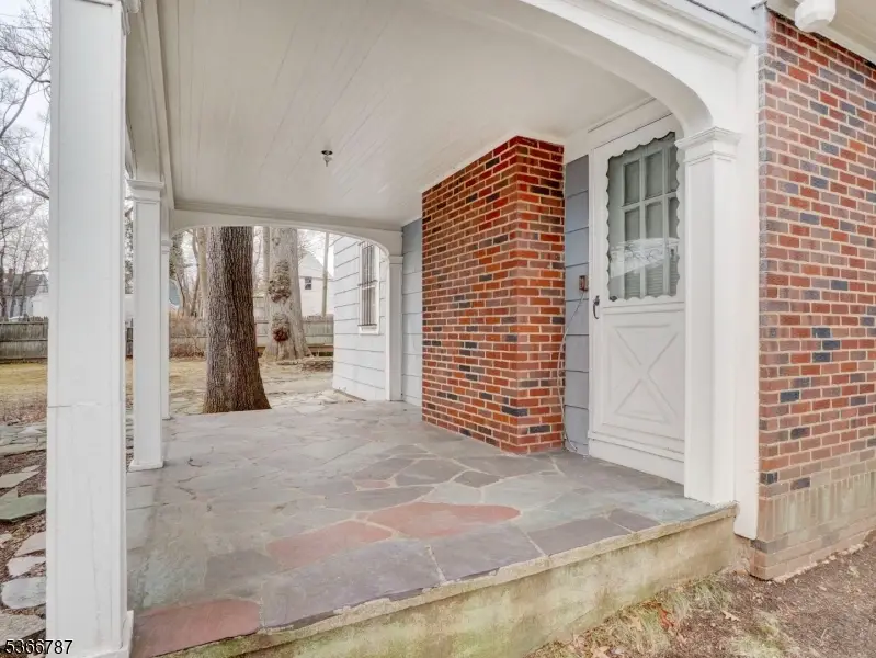 21 Edgewood Rd, East Orange, NJ 07017 - #3