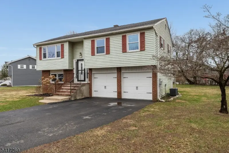 87 Lynnfield Ter, Lopatcong, NJ 08865 - #2