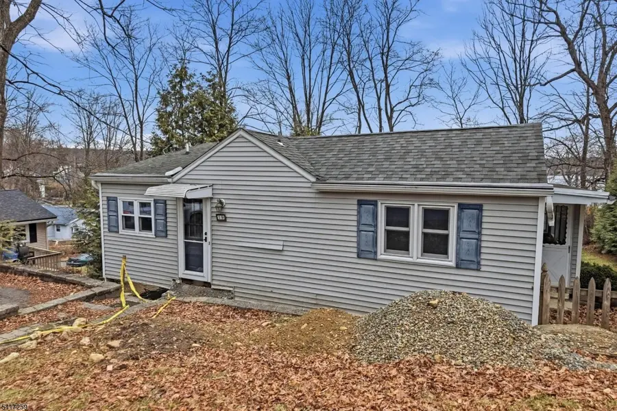 19 Sutton Rd, Hopatcong, NJ 07843 - #2