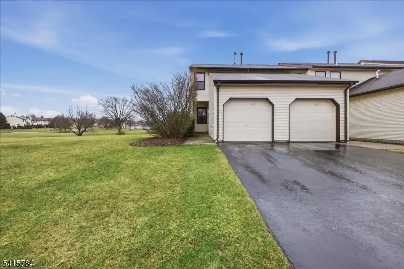 262 Spruce Ct, Raritan, NJ 08822 - #3