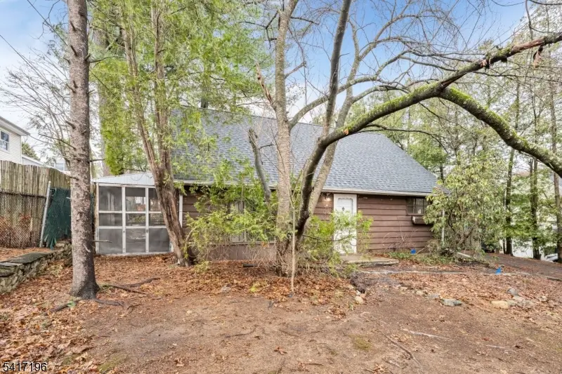 31 Cedar St, Midland Park, NJ 07432 - #2