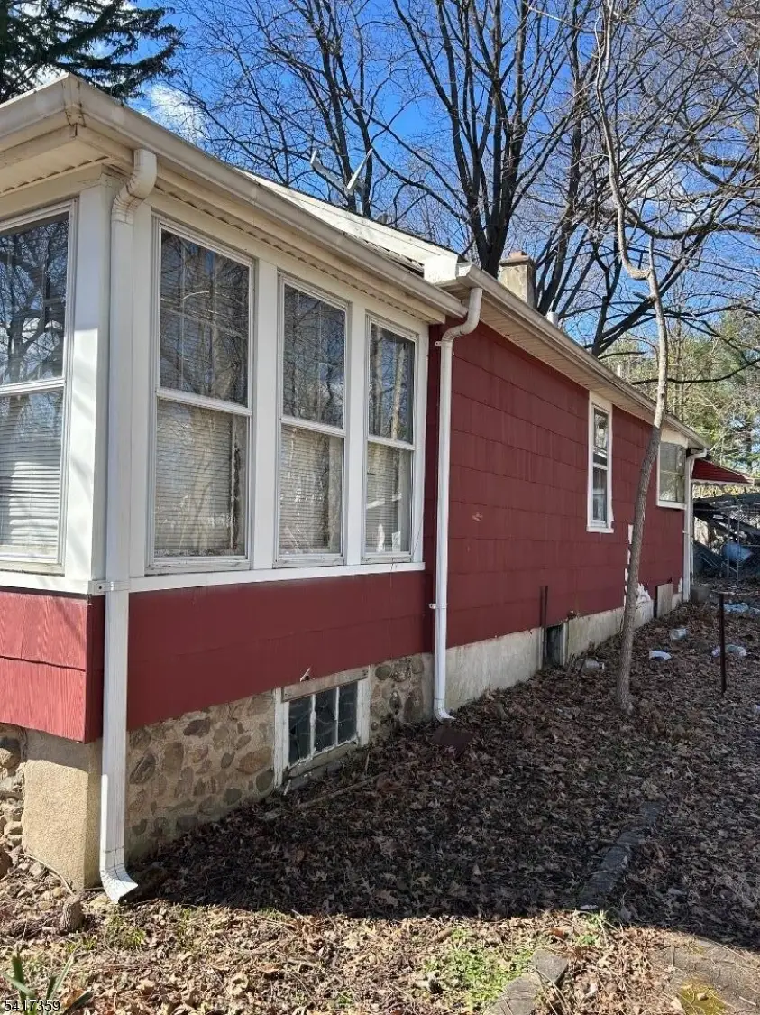 56 Burnet St, Livingston, NJ 07039 - #3