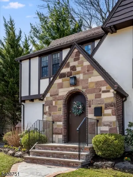 11 Valhalla Way, Verona, NJ 07044 - #2