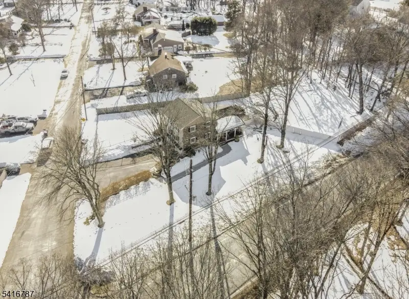 144 Chamberlain Rd, Oak Ridge, NJ 07438 - #3