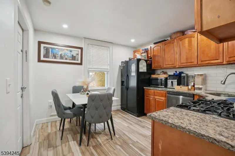 648 Myrtle St, Elizabeth, NJ 07202 - #3