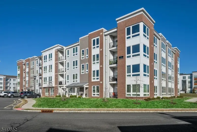 4 Vanderbilt Blvd #408, Florham Park, NJ 07932 - #2
