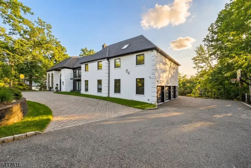 84 Shrewsbury Dr, Livingston, NJ 07039 - #2