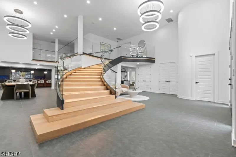 84 Shrewsbury Dr, Livingston, NJ 07039 - #3