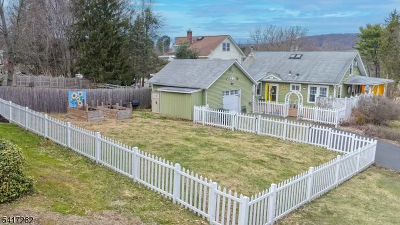 17 Main St, Lebanon, NJ 08833 - #3