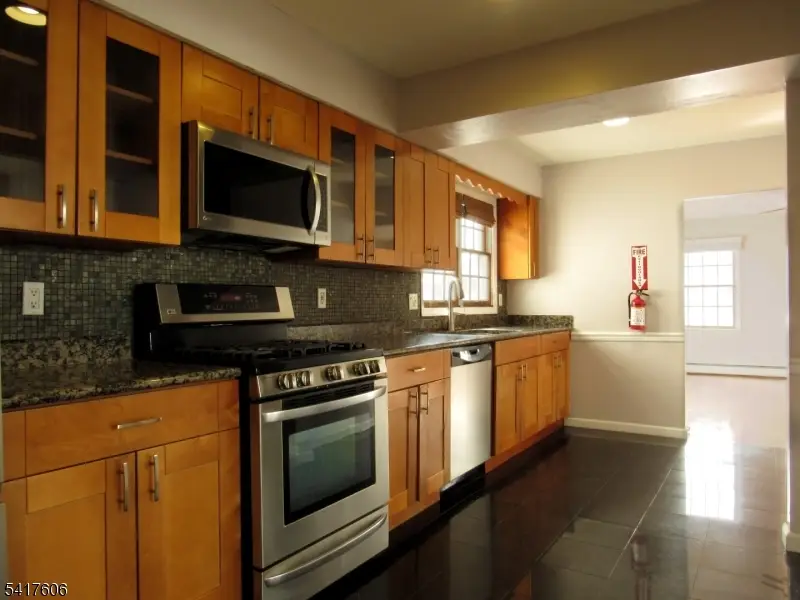 132 Oak St #2, Rahway, NJ 07065 - #3